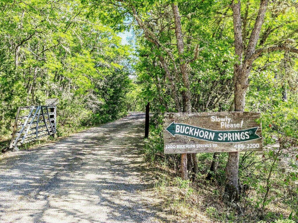 Buckhorn Springs Entrance